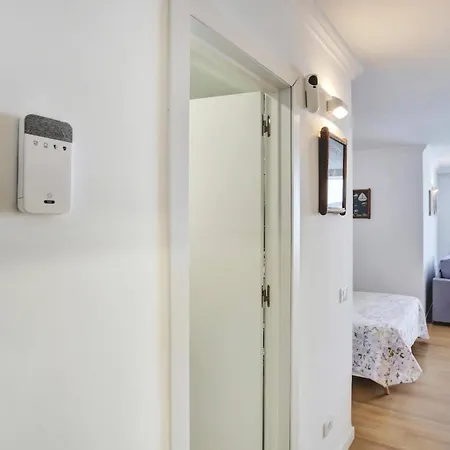 דירה Studio, Pools, Terrace, Air Con, Fiber